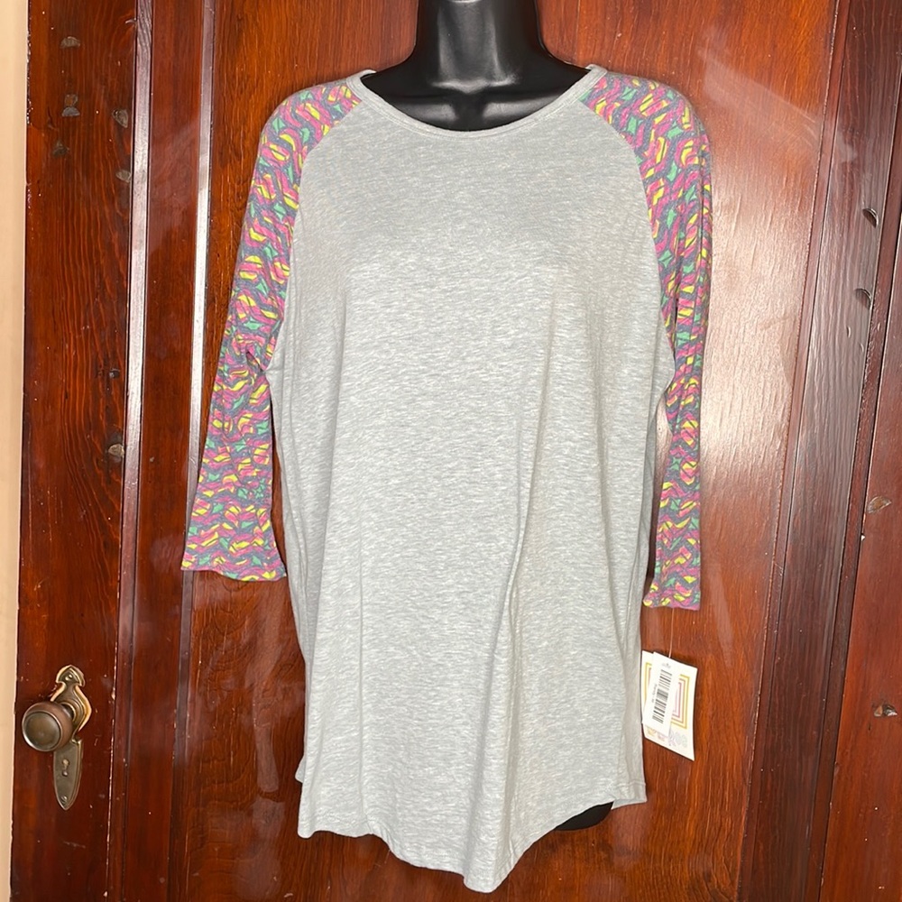 Clearance LuLaRoe Randy t-shirt Med